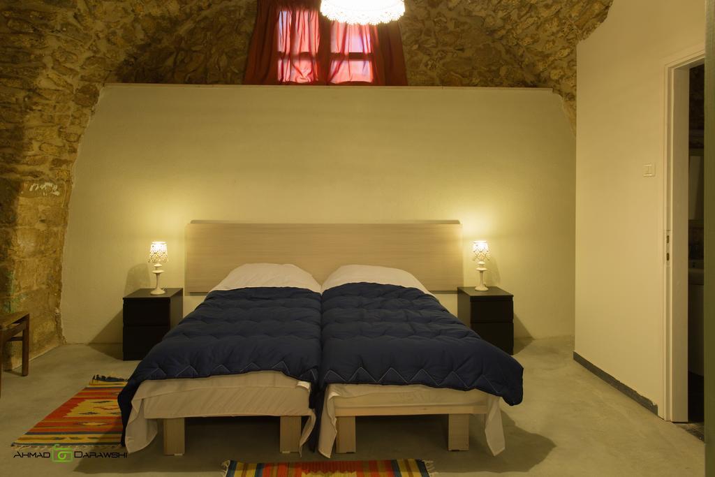 Al-Hakim Boutique Hotel Old Town Назарет Стая снимка